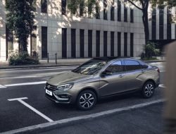 Глава АвтоВАЗа пообещал избежать дефицита новых Lada Vesta