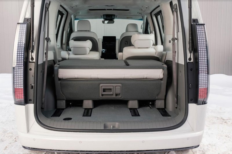 
            Возвращаемый модуль. Тест-драйв Hyundai Staria
        