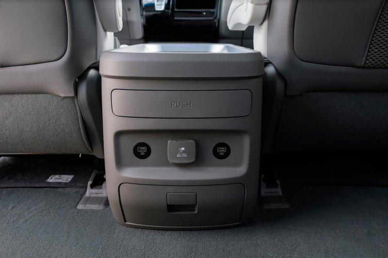 
            Возвращаемый модуль. Тест-драйв Hyundai Staria
        