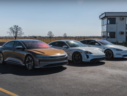 Электромобили Porsche, Tesla и Lucid сразились в дрэг-рейсинге