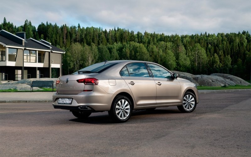 
            Что, если не «Веста»? 5 конкурентов новой Lada Vesta
        