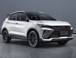 Geely Coolray пережил большой рестайлинг и получил новый мотор