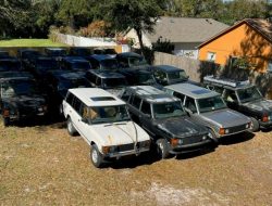 Коллекцию ржавых классических Land Rover продают за 500 000 долларов