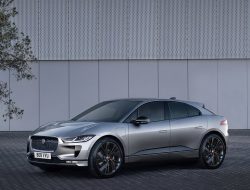 Кроссовер Jaguar I-Pace «на стиле» ворвался в новый модельный год