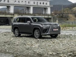Lexus начал принимать заказы на новый LX в России: раскрыты все цены