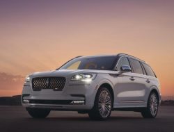 Lincoln готовит пять электромобилей к 2026 году