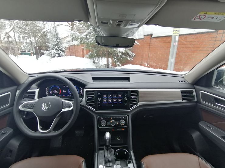 Мастодонт легкого поведения: тест-драйв обновленного Volkswagen Teramont