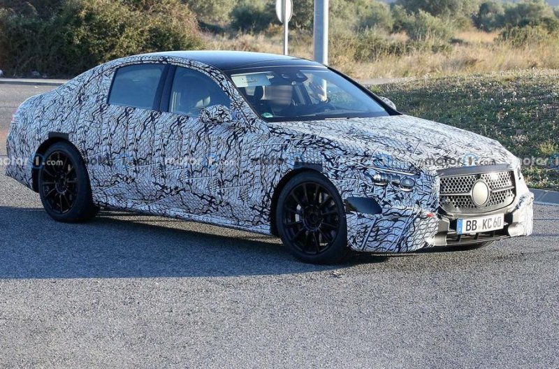 Mercedes-Benz перестал принимать заказы на седан E-Class