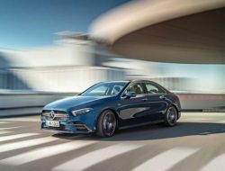 Mercedes-Benz снимает с продажи А-Class в США
