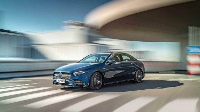 Mercedes-Benz снимает с продажи А-Class в США