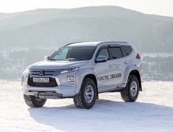 Mitsubishi Pajero Sport снарядили для экстремального бездорожья