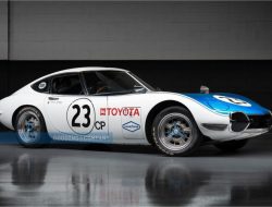На аукцион выставили уникальную Toyota 2000GT от Кэрролла Шелби