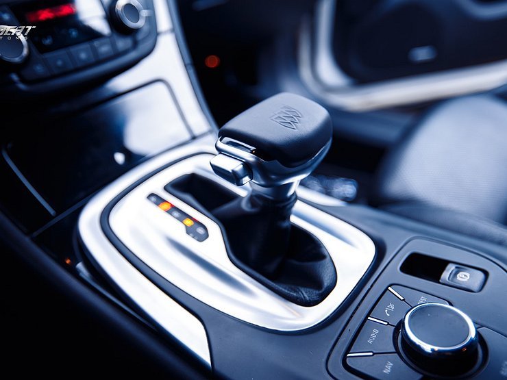 На российском авторынке побит рекорд продаж легковушек с «автоматом»