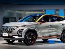 Названа сроки начала продаж в России нового кроссовера Chery Omoda 5