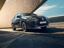 Новейший кроссовер Lexus NX прибыл к российским дилерам