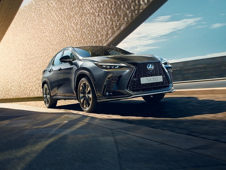 Новейший кроссовер Lexus NX прибыл к российским дилерам