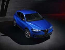 Новый кроссовер Alfa Romeo может получить версию Quadrifoglio
