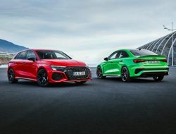 Объявлены рублевые цены на новые Audi RS 3 и RS 3 Sportback