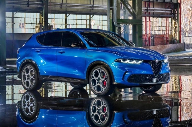 Обновлённый Volvo XC40, кроссовер Alfa Romeo Tonale и новый Smart: главное за неделю