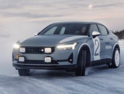 Polestar 2 превратили в электромобиль для зимних гонок