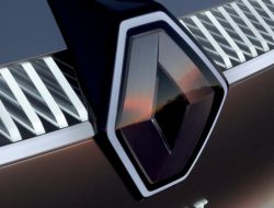Renault не исключает остановку АвтоВАЗа из-за украинского кризиса