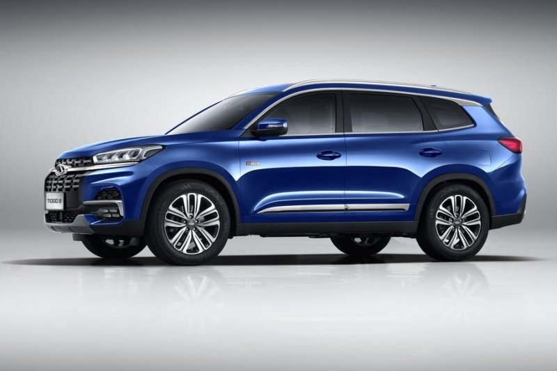 Российский Chery Tiggo 8 обновился, подорожал и лишился мотора 2.0