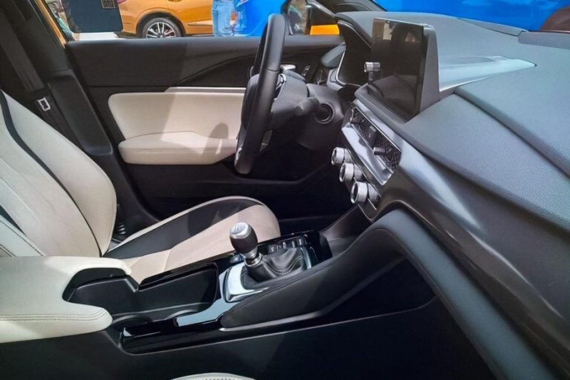 Салон возрожденной Acura Integra раскрыли на фотографиях