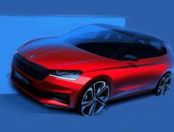 Skoda показала первые изображения новой Fabia Monte Carlo
