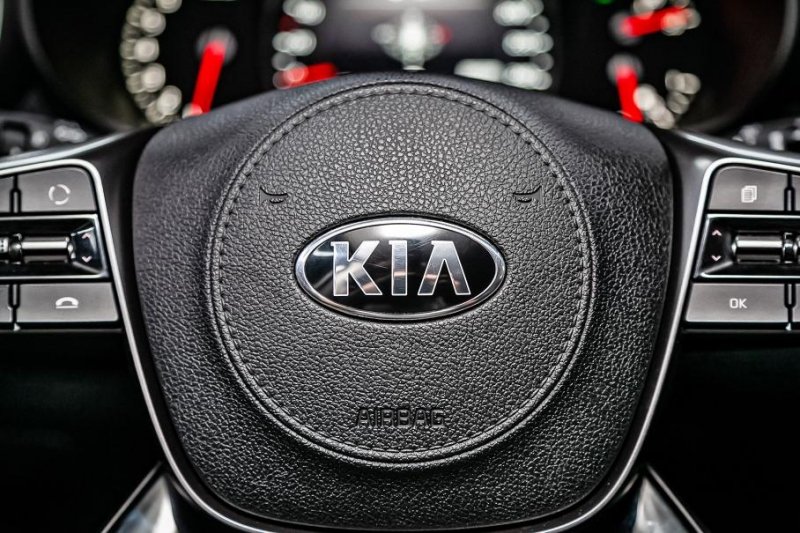 Сотни тысяч Kia отзывают из-за неработающих подушек безопасности