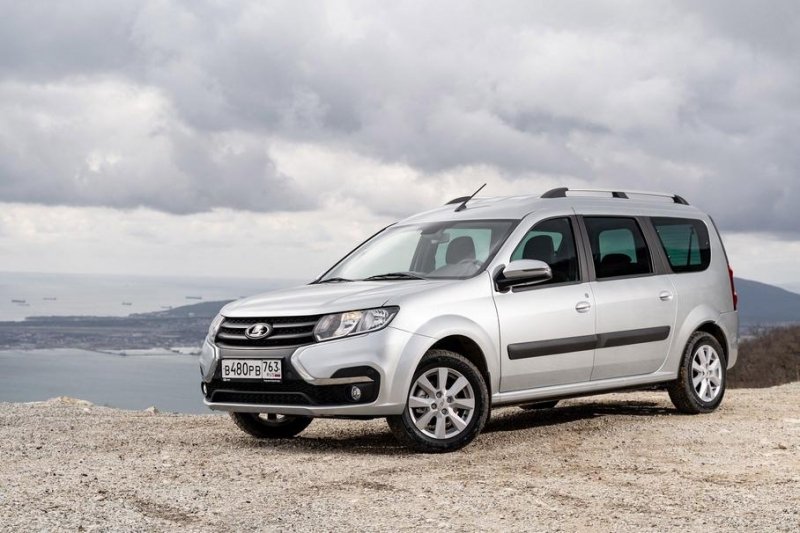 Стало известно, насколько подорожают автомобили Lada весной