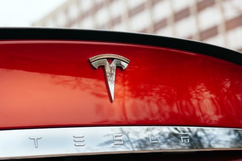 У Tesla очередной крупный отзыв: проблемными оказались полмиллиона машин
