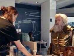В новой рекламе BMW снялся Арнольд Шварценеггер. Он сыграл Зевса и намекнул на новый электрокар