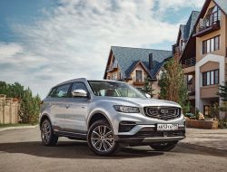 В России начались продажи бюджетного Geely Atlas Pro с передним приводом