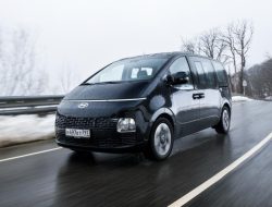 В России начались продажи «космического» минивэна Hyundai Staria. Раскрыты цены