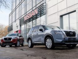 В России начались «живые» продажи нового Nissan Pathfinder