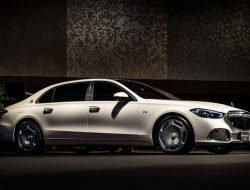 В России резко подорожали автомобили Mercedes-Benz
