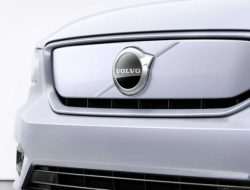 Volvo готовится выпустить еще один кроссовер