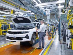 Запущено производство новой Opel Astra, которая появится в России