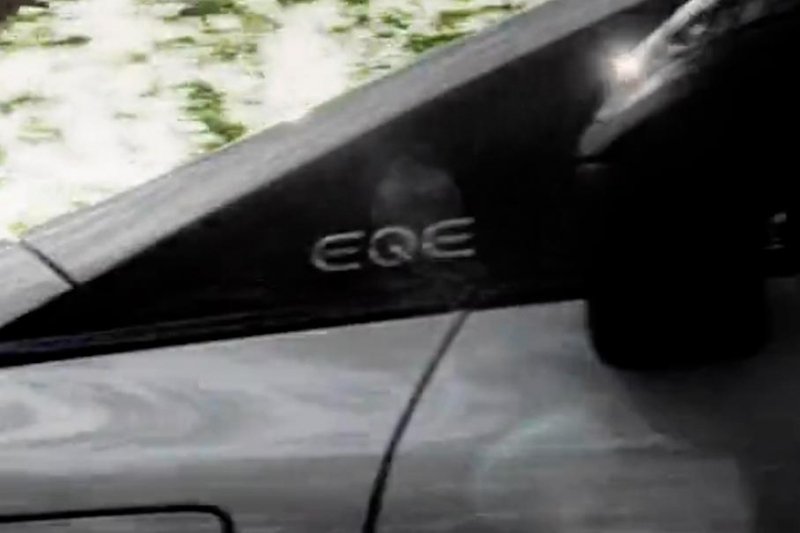 «Заряженный» электрокар Mercedes-AMG EQE подготовили к дебюту