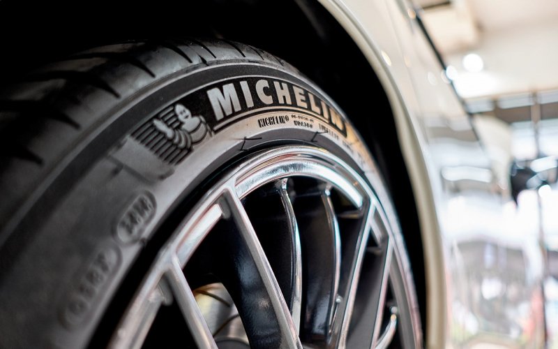 
            Michelin остановила производство шин в России и их ввоз в страну
        