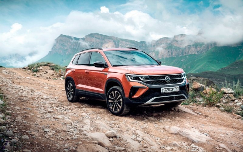 
            Новинки Hyundai, «китайцы» и разный «премиум». Что купить в марте
        