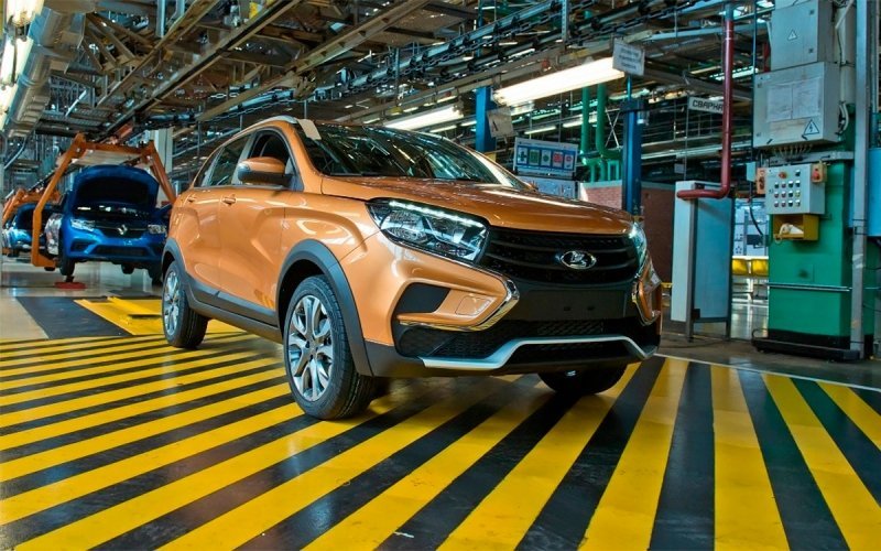 
            АвтоВАЗ снова остановит выпуск автомобилей из-за нехватки компонентов
        