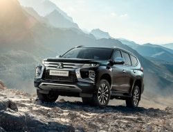 СМИ сообщили о возможной остановке выпуска машин Mitsubishi в России