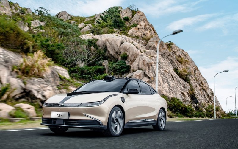 
            BMW и Audi нашли замену: 7 дорогих автомобилей, которые придут в Россию
        