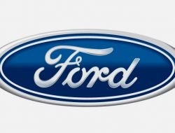 Компания Ford приостановила деятельность в России