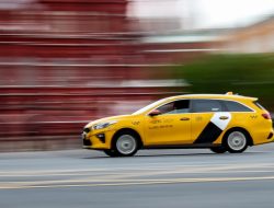 «Так денег не заработаешь»: что будет с такси в 2022 году