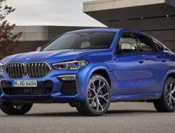 BMW объявил об остановке производства автомобилей в России