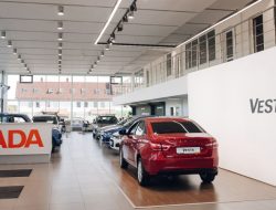 АвтоВАЗ значительно повысил стоимость техобслуживания машин Lada