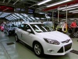 Ford остановил выпуск автомобилей в Европе из-за ситуации на Украине