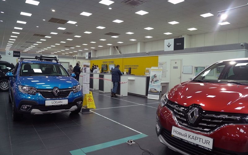 
            Renault не собирается покидать российский рынок. И вот почему
        